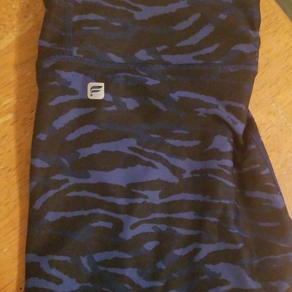 Fabletics print leggings - Picture 2 of 2